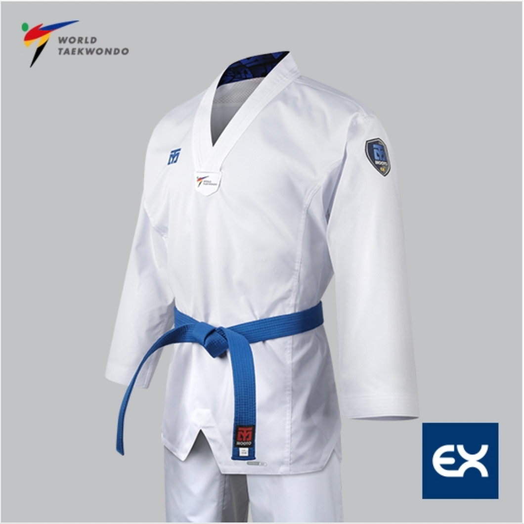 EXTERA 6 Kyorugi Uniform (hvit krage)