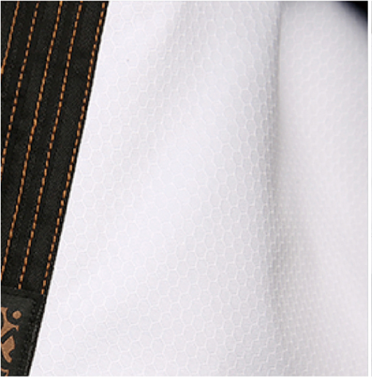 GEUM GANG Grand Master Uniform (White/Black)