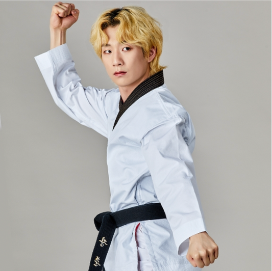 GEUM GANG Grand Master Uniform (White/Black)